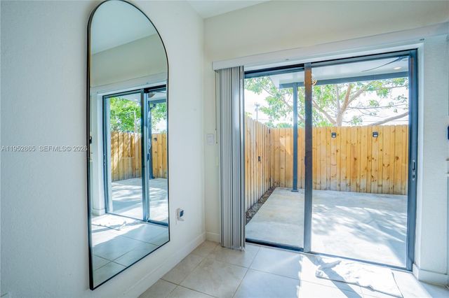 528 NE 1st Dr, Florida City, FL 33034