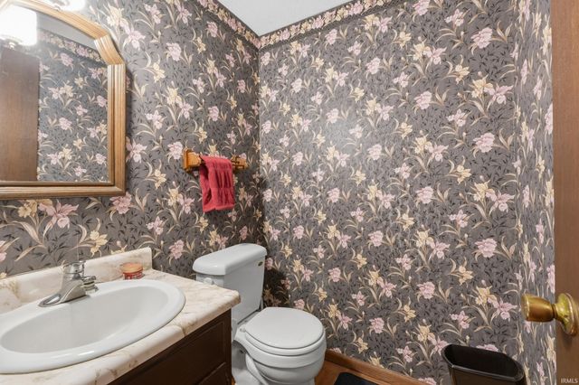 18832 Amstutz Road, Auburn, IN 46706