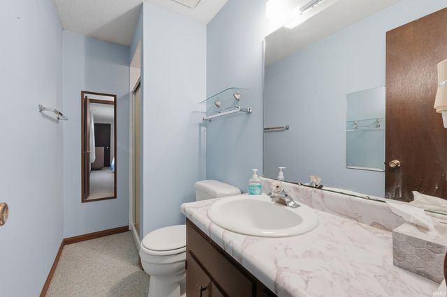 18832 Amstutz Road, Auburn, IN 46706