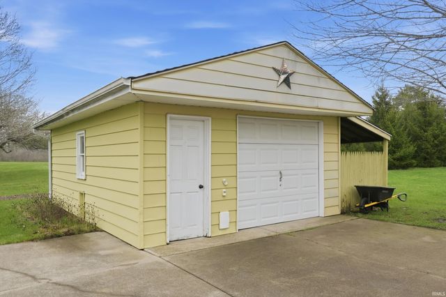 18832 Amstutz Road, Auburn, IN 46706