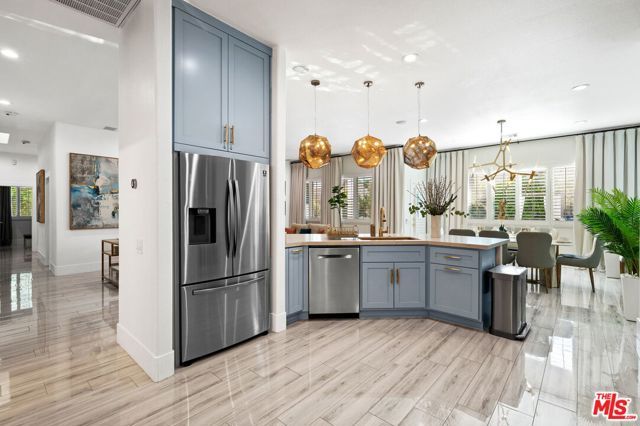 1083 E Circulo San Sorrento Road, Palm Springs, CA 92262