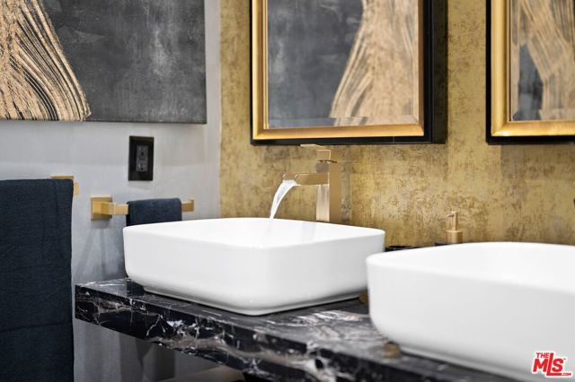 1083 E Circulo San Sorrento Road, Palm Springs, CA 92262