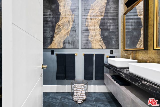 1083 E Circulo San Sorrento Road, Palm Springs, CA 92262