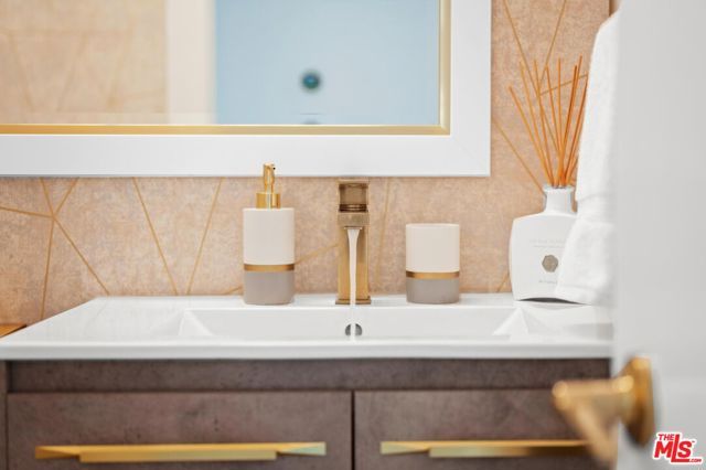 1083 E Circulo San Sorrento Road, Palm Springs, CA 92262