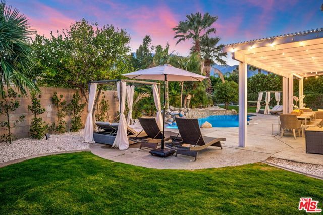 1083 E Circulo San Sorrento Road, Palm Springs, CA 92262