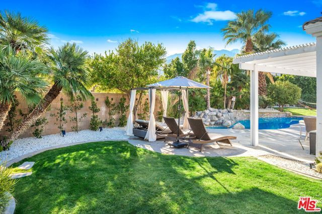 1083 E Circulo San Sorrento Road, Palm Springs, CA 92262