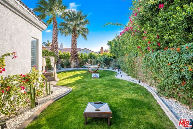 1083 E Circulo San Sorrento Road, Palm Springs, CA 92262