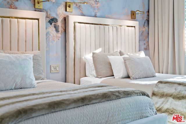 1083 E Circulo San Sorrento Road, Palm Springs, CA 92262