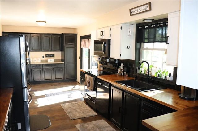 50818 East Street, Osseo, WI 54758