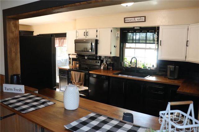 50818 East Street, Osseo, WI 54758