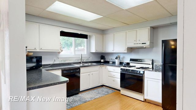 2670 Valley Drive, Saginaw, MI 48603