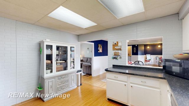 2670 Valley Drive, Saginaw, MI 48603