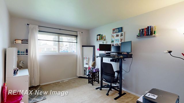 2670 Valley Drive, Saginaw, MI 48603