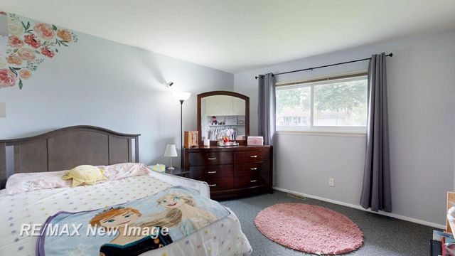 2670 Valley Drive, Saginaw, MI 48603