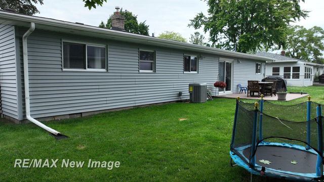 2670 Valley Drive, Saginaw, MI 48603