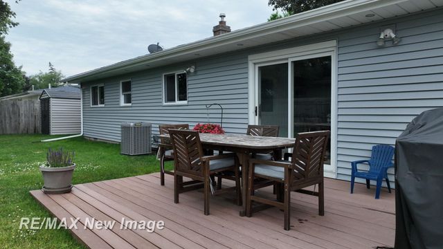 2670 Valley Drive, Saginaw, MI 48603