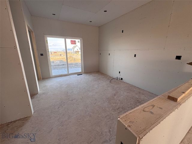 807 Spaniel Lane, Belgrade, MT 59714