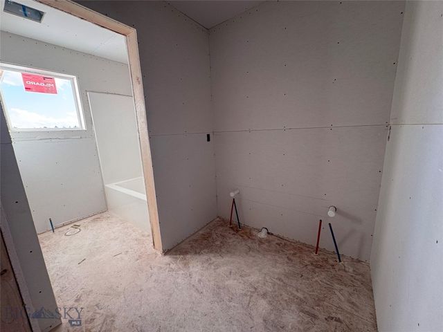 807 Spaniel Lane, Belgrade, MT 59714