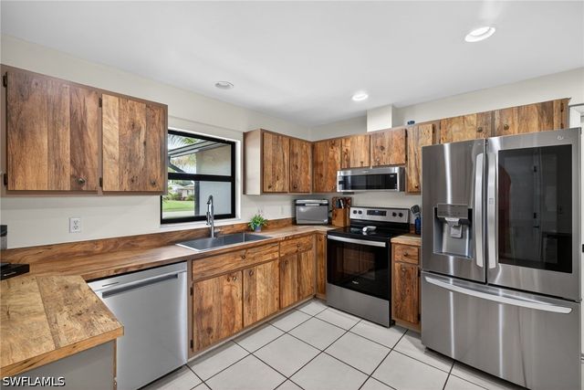 18185 Hilda DR, Fort Myers, FL 33967