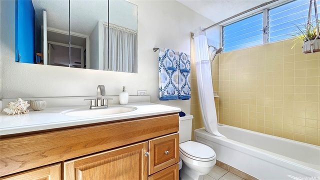 2452 Tusitala Street 1405, Honolulu, HI 96815