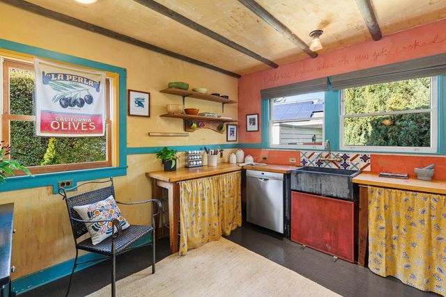 1809 Hopkins St, Berkeley, CA 94707