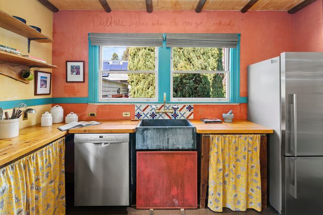 1809 Hopkins St, Berkeley, CA 94707