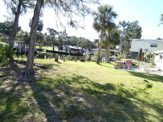 2215 S HUNT POINT, Crystal River, FL 34429