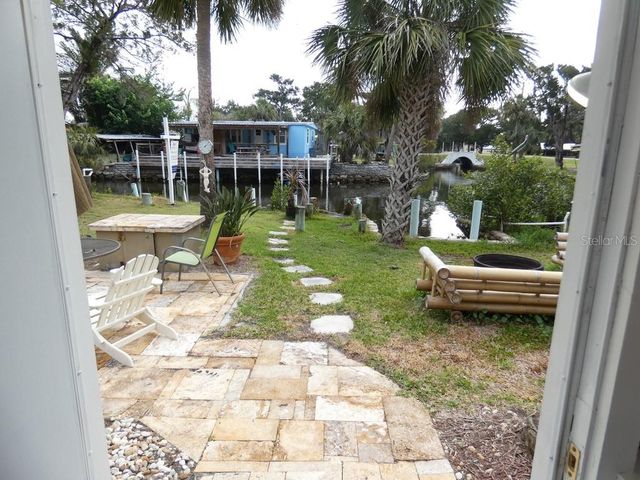 2215 S HUNT POINT, Crystal River, FL 34429