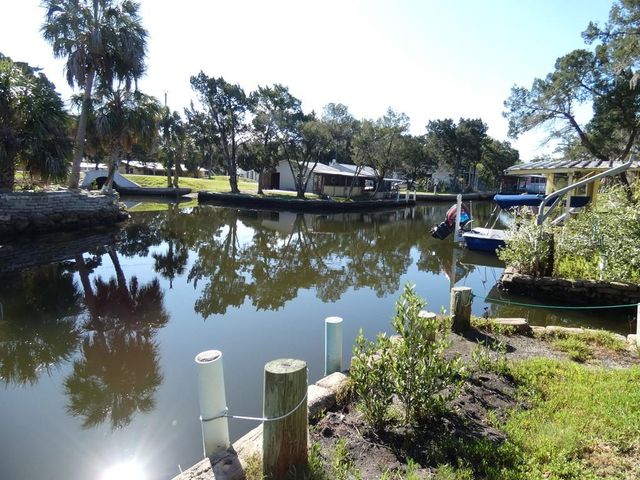 2215 S HUNT POINT, Crystal River, FL 34429
