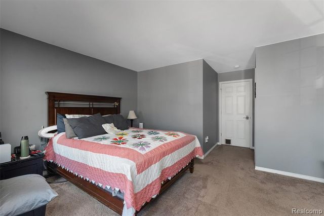 35074 Windsor Drive, New Baltimore, MI 48047