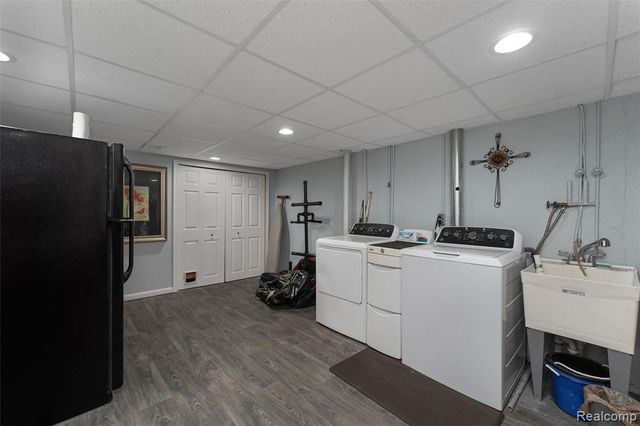 35074 Windsor Drive, New Baltimore, MI 48047