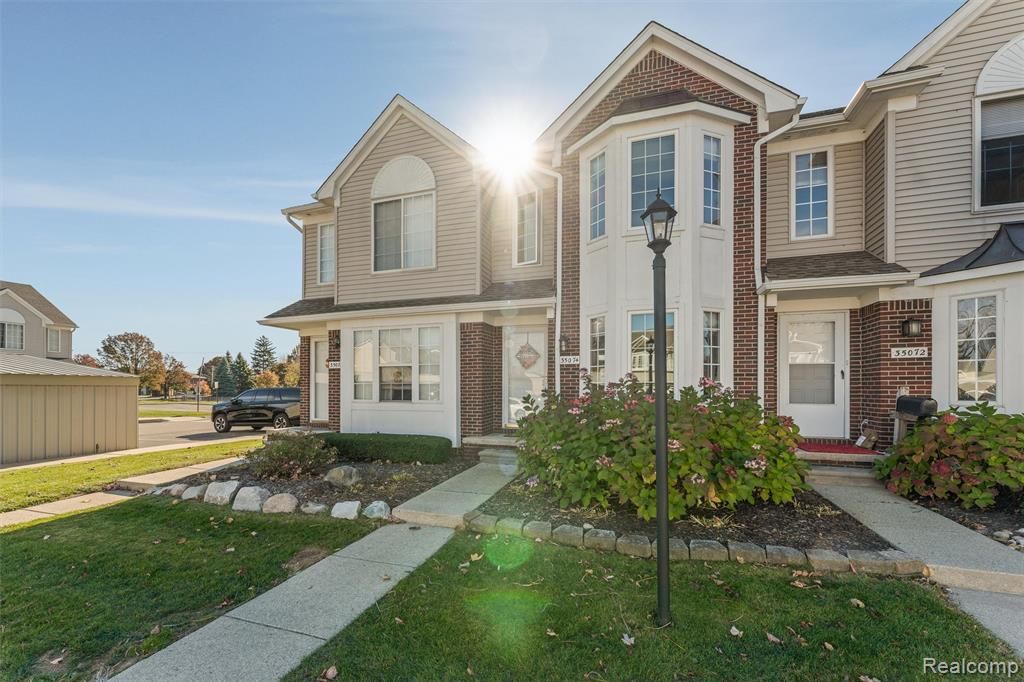 35074 Windsor Drive, New Baltimore, MI 48047