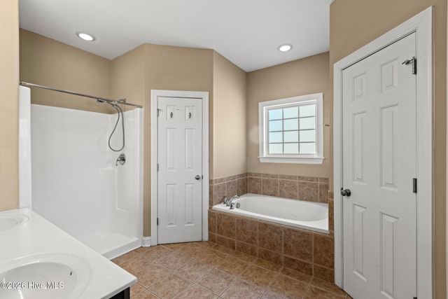 152 Hawks Point Road, Jacksonville, NC 28540