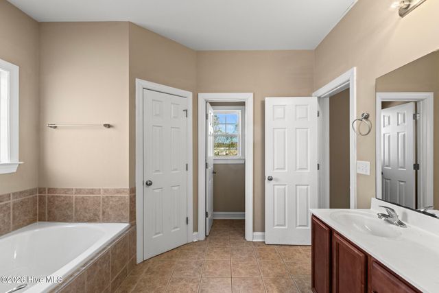 152 Hawks Point Road, Jacksonville, NC 28540