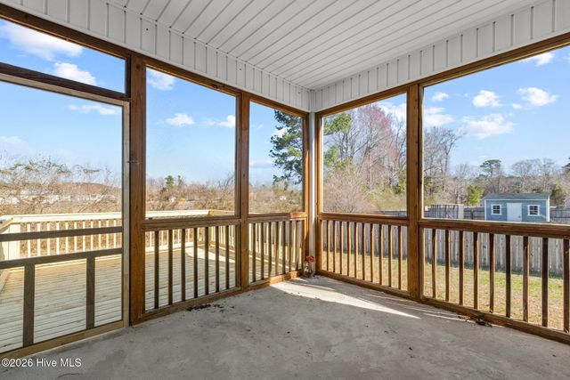 152 Hawks Point Road, Jacksonville, NC 28540