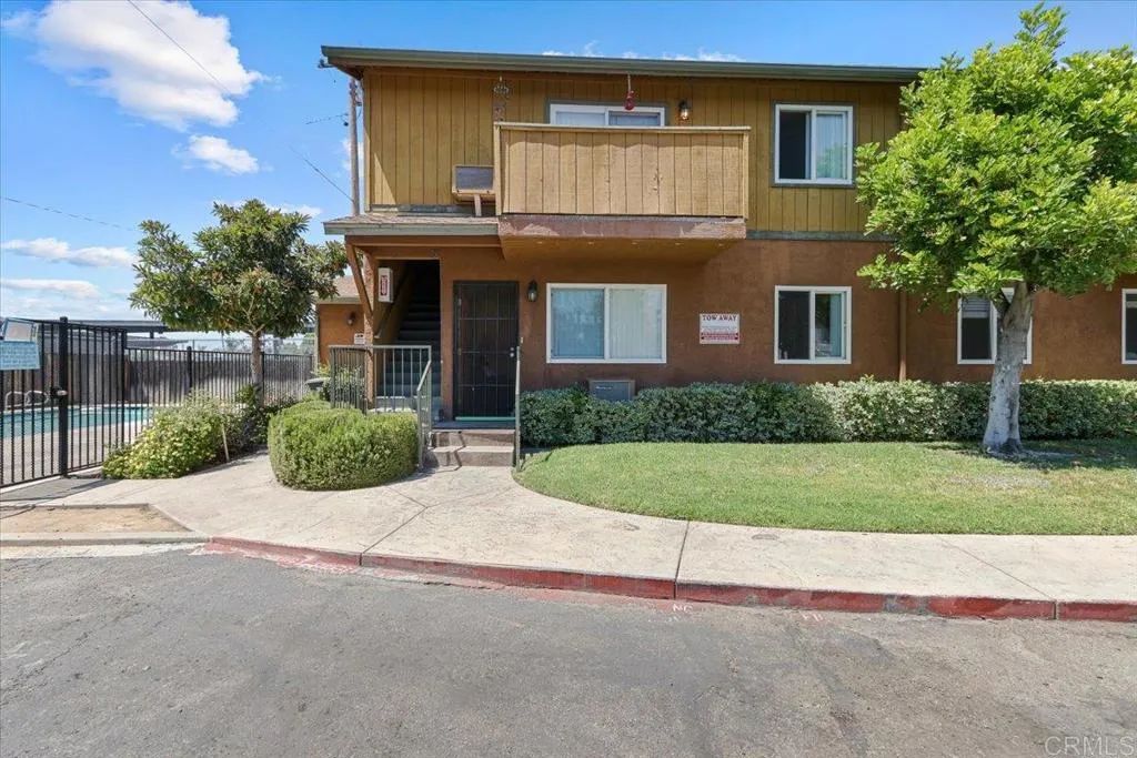 390 N 1st St 23, El Cajon, CA 92021