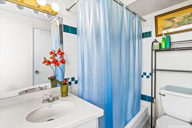 444 Niu Street 914, Honolulu, HI 96815