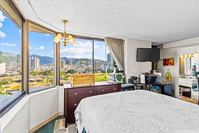 444 Niu Street 914, Honolulu, HI 96815