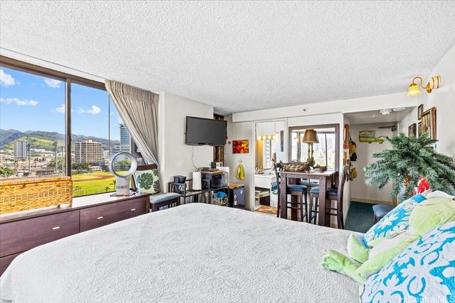 444 Niu Street 914, Honolulu, HI 96815