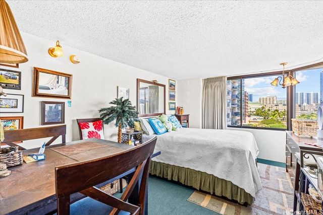 444 Niu Street 914, Honolulu, HI 96815