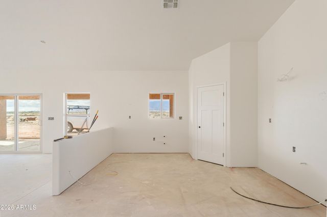 9413 S Caballero Loop, Hereford, AZ 85615