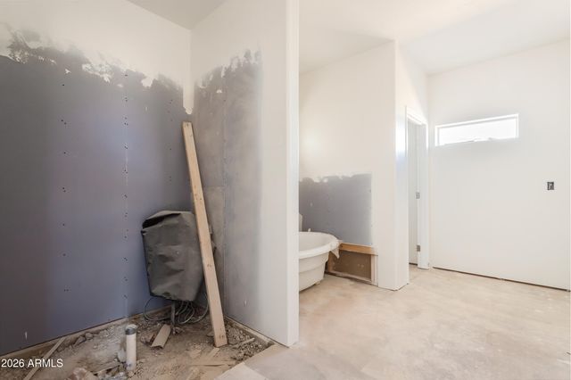 9413 S Caballero Loop, Hereford, AZ 85615