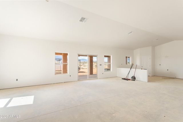 9413 S Caballero Loop, Hereford, AZ 85615