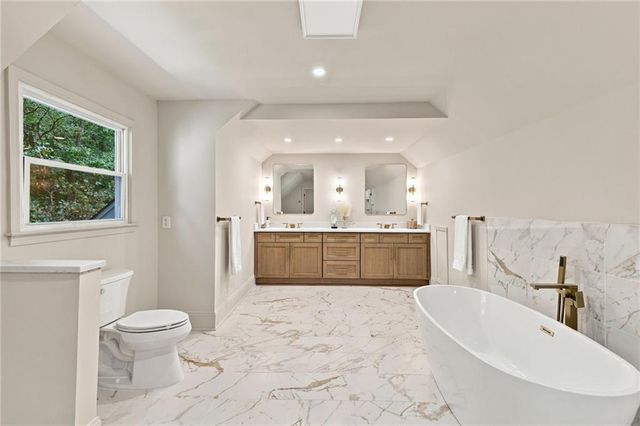 6040 Blackwater Trail, Sandy Springs, GA 30328