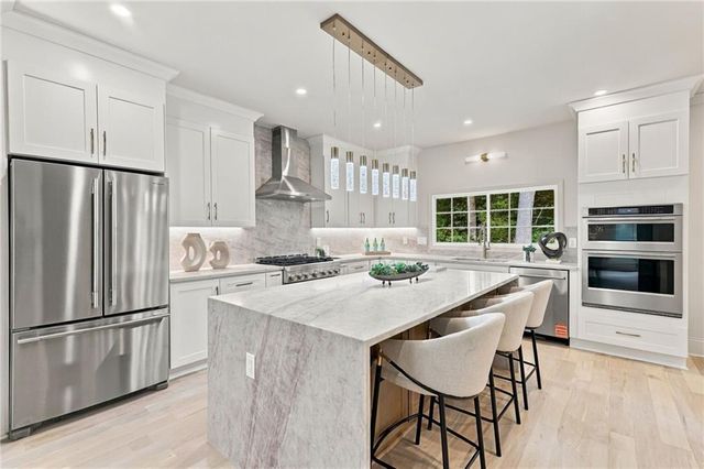 6040 Blackwater Trail, Sandy Springs, GA 30328