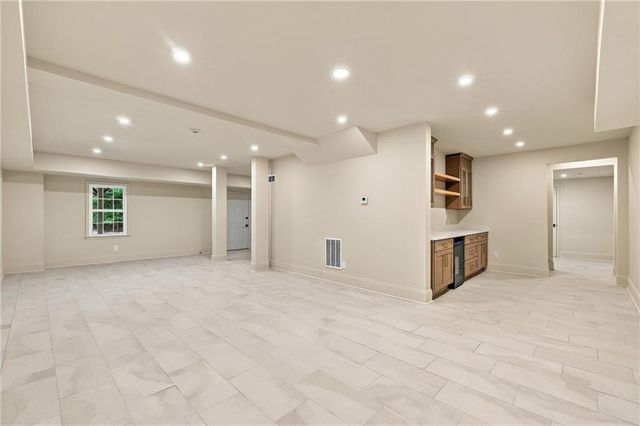 6040 Blackwater Trail, Sandy Springs, GA 30328