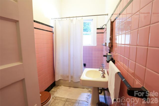 521 S York Street, Gastonia, NC 28052