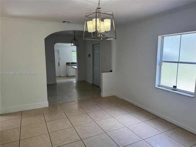 1178 NW 105th Terrace, Miami, FL 33150