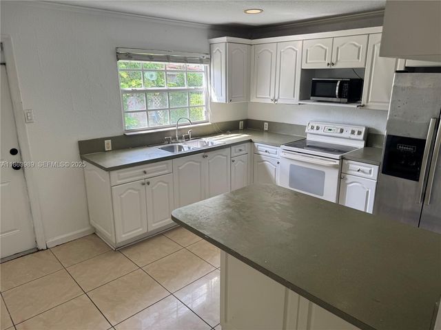 1178 NW 105th Terrace, Miami, FL 33150