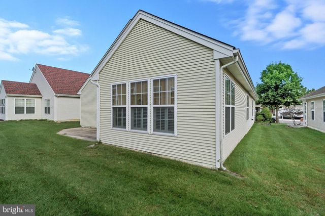 224 MIRAGE BLVD, Barnegat, NJ 08005